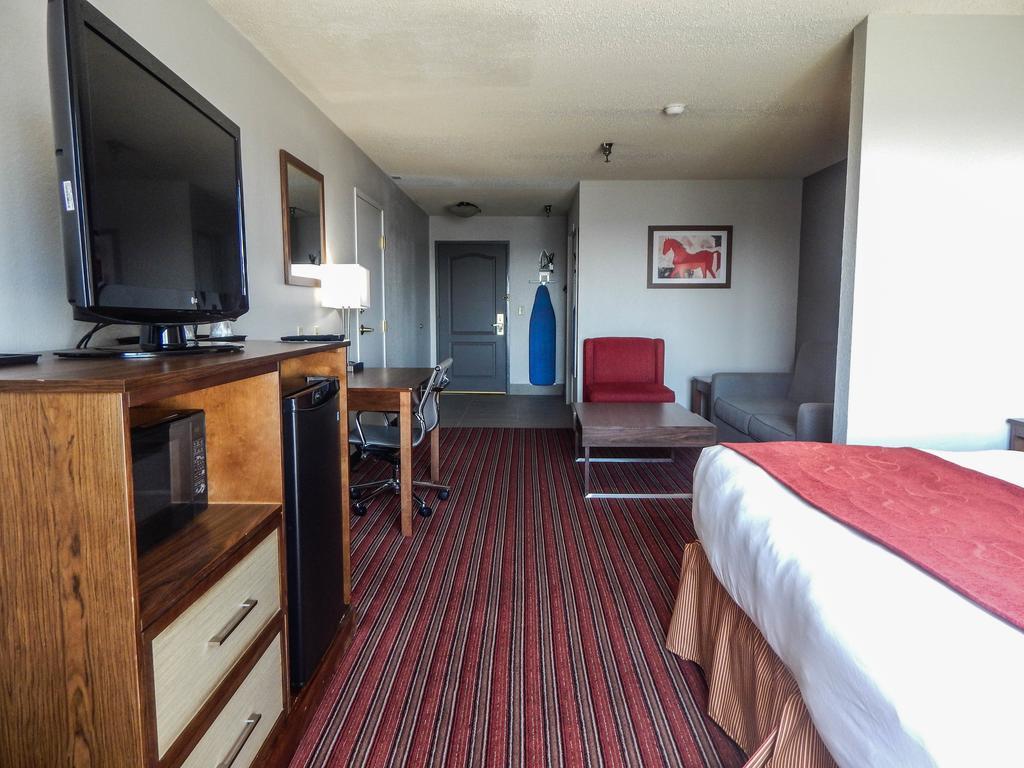 Country Inn & Suites By Radisson, Dfw Airport South, Tx Irving Dış mekan fotoğraf