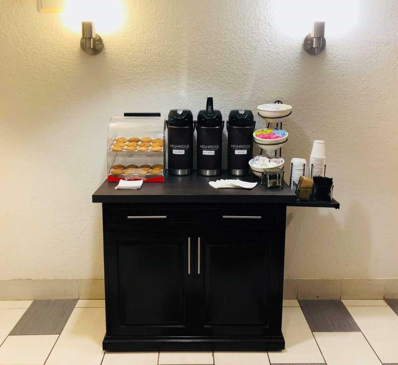Country Inn & Suites By Radisson, Dfw Airport South, Tx Irving Dış mekan fotoğraf